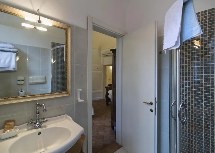 Il Mattino Ha L'oro In Bocca 3*