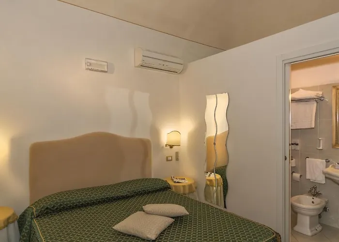 Il Mattino Ha L'oro In Bocca 3*