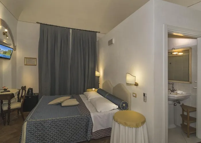 Il Mattino Ha L'oro In Bocca 3*