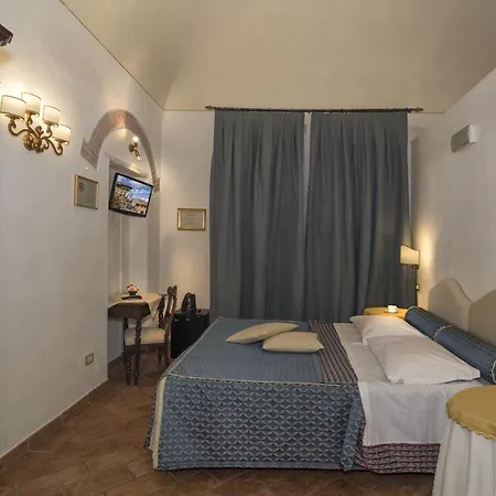 Il Mattino Ha L'oro In Bocca 3*